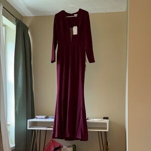 Elegant Burgundy Maxi Dress
